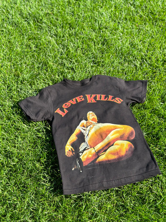 LOVE KILLS TEE (Black)